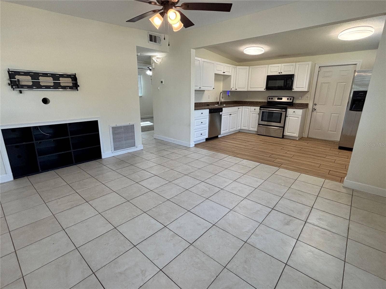 8200 93RD AVENUE, Seminole, FL 33777 8200 93RD AVENUE, Seminole, FL 33777