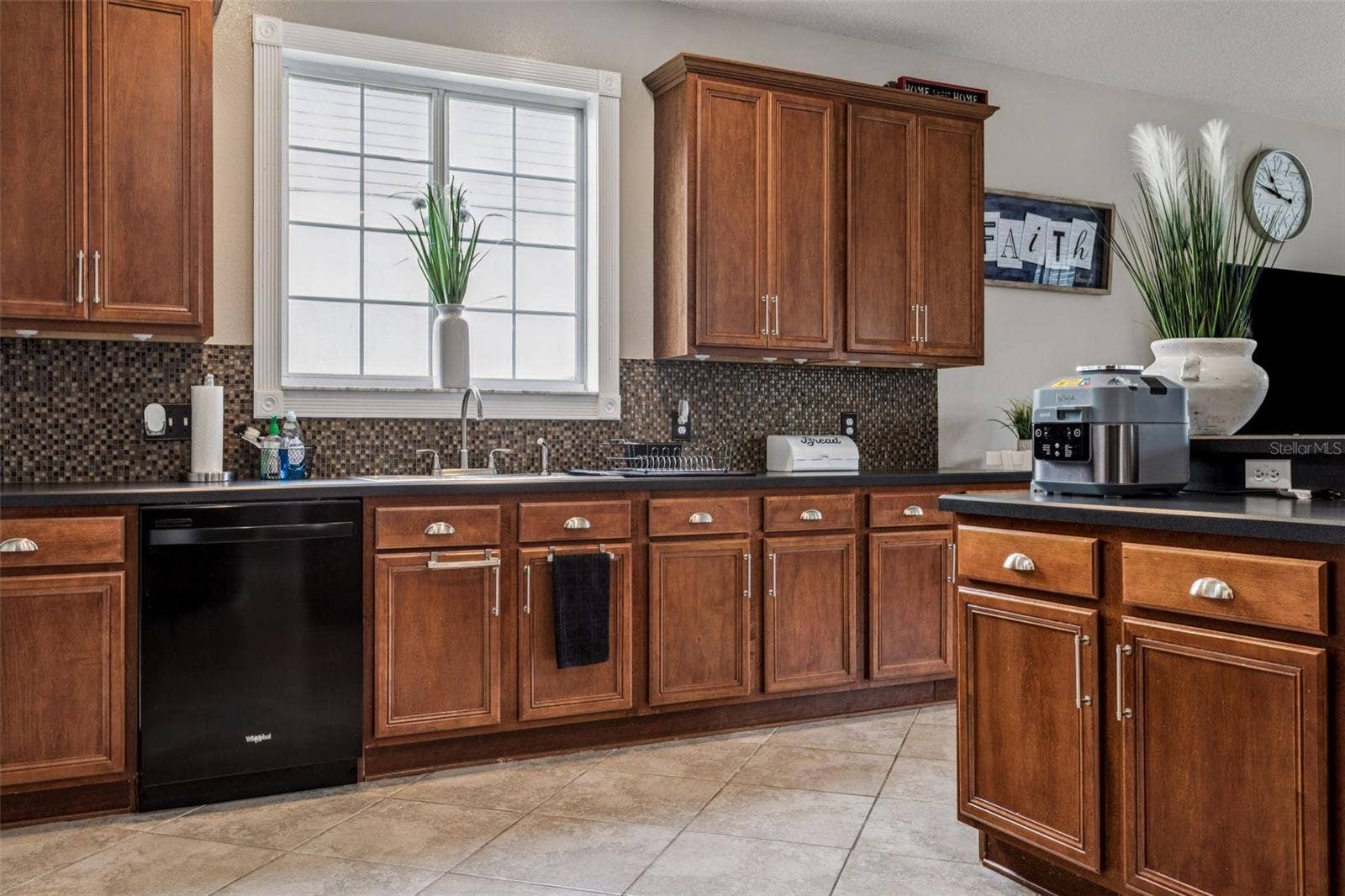 11138 HARTFORD FERN DRIVE, Riverview, FL 33569 11138 HARTFORD FERN DRIVE, Riverview, FL 33569