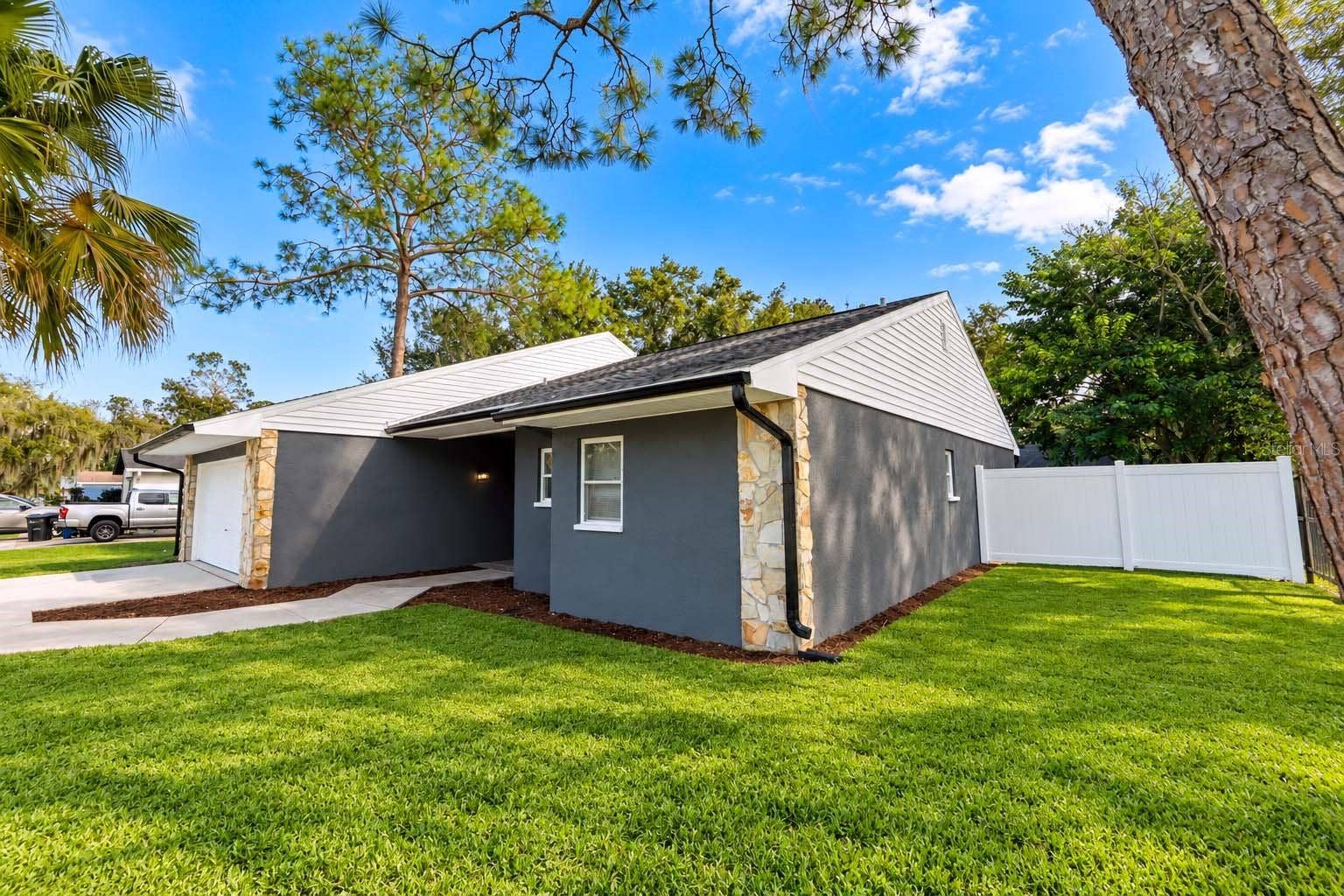 22646 WEEKS BOULEVARD, Land O Lakes, FL 34639