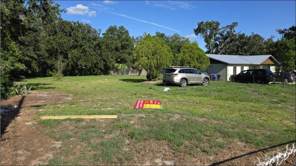 807 S KINGS AVENUE, Brandon, FL 33511 Front vacant parcel on Kings Ave
