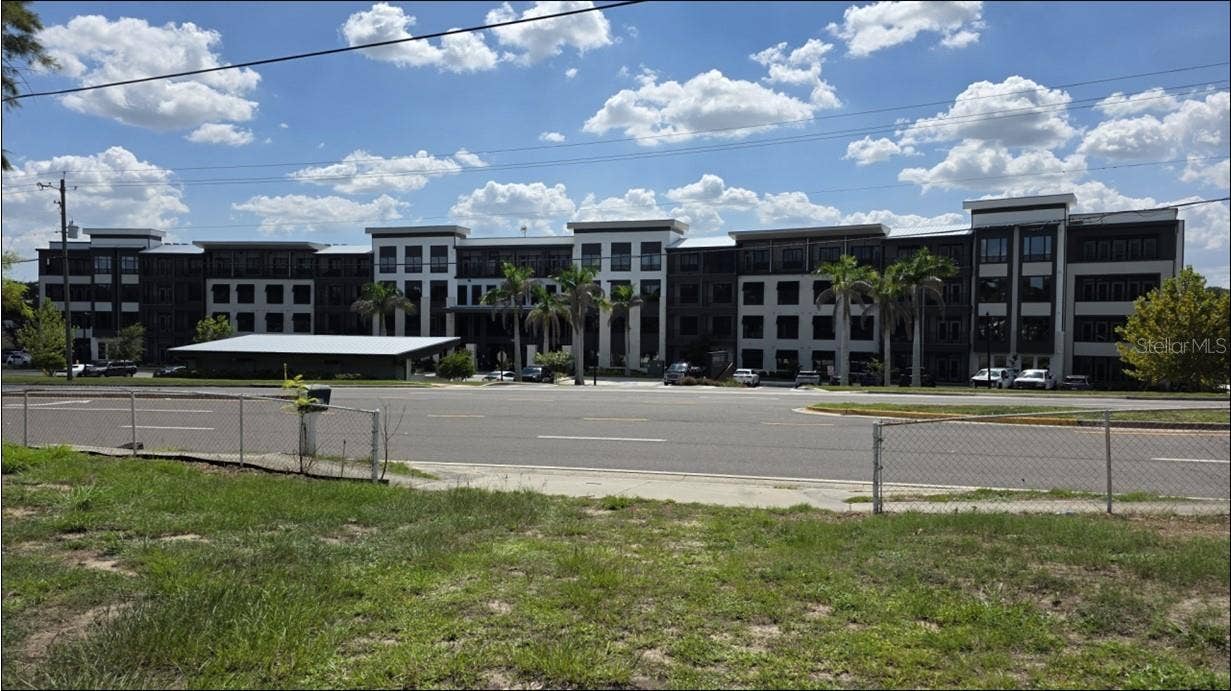 807 S KINGS AVENUE, Brandon, FL 33511 296 New apartment complex across the road