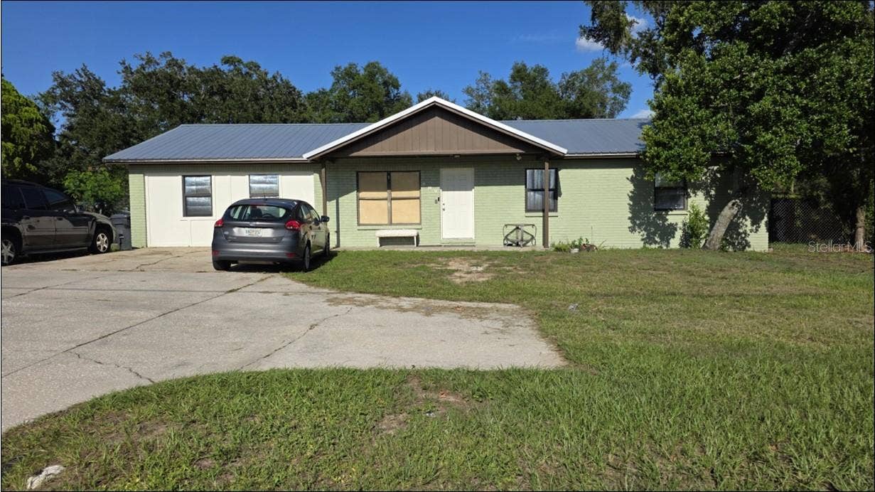 807 S KINGS AVENUE, Brandon, FL 33511 Front house on Kings Ave