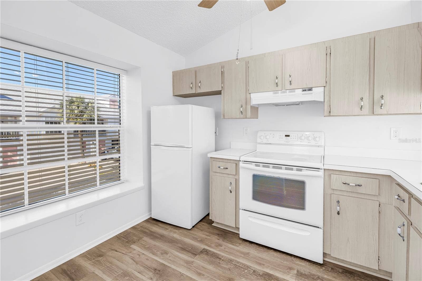 159 SUN ISLE CIR, Treasure Island, FL 33706 159 SUN ISLE CIR, Treasure Island, FL 33706