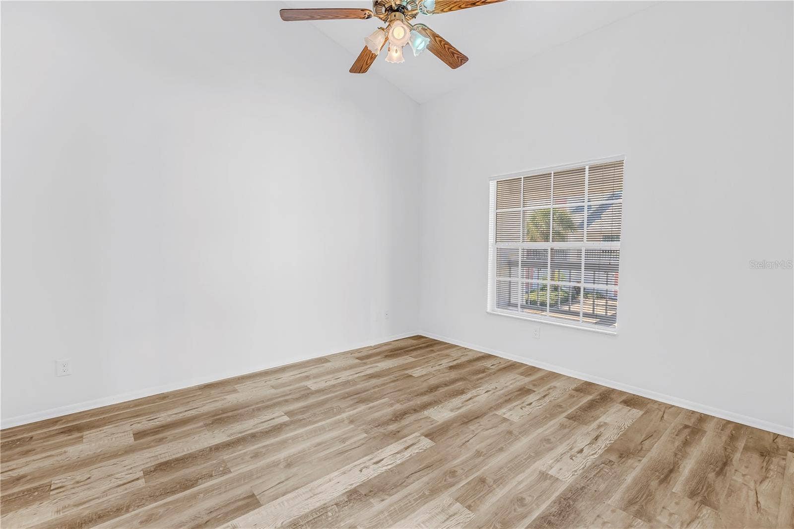 159 SUN ISLE CIR, Treasure Island, FL 33706 159 SUN ISLE CIR, Treasure Island, FL 33706