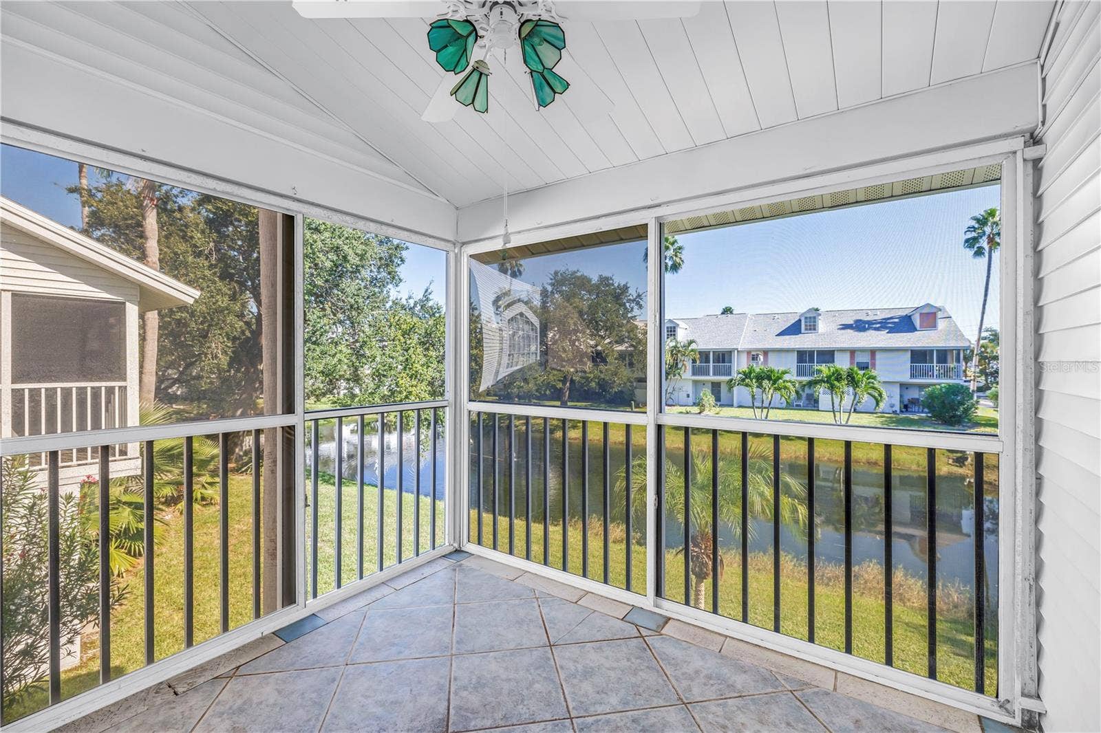 159 SUN ISLE CIR, Treasure Island, FL 33706 Screened in patio