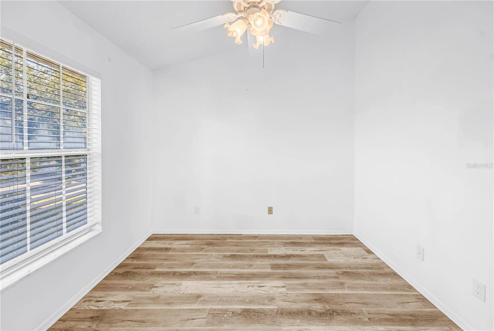 159 SUN ISLE CIR, Treasure Island, FL 33706 Bedroom 1