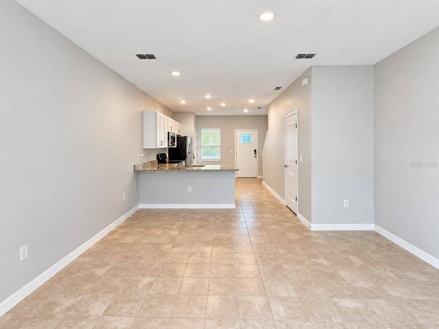 7211 SABAL TERRACE, Jacksonville, FL 32210 Living room /dining room