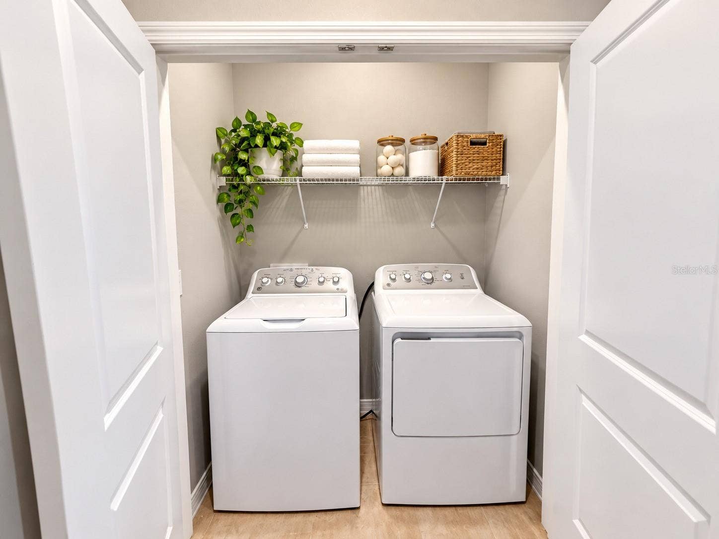 7211 SABAL TERRACE, Jacksonville, FL 32210 Laundry room, OK
