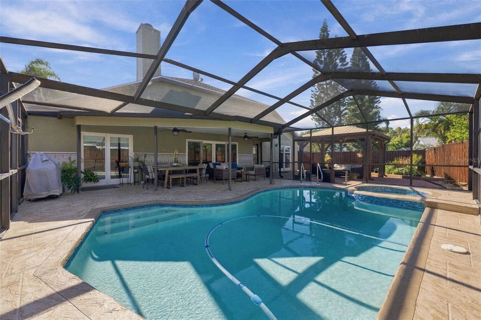 8708 CHARMING KNOLL COURT, Tampa, FL 33635 8708 CHARMING KNOLL COURT, Tampa, FL 33635