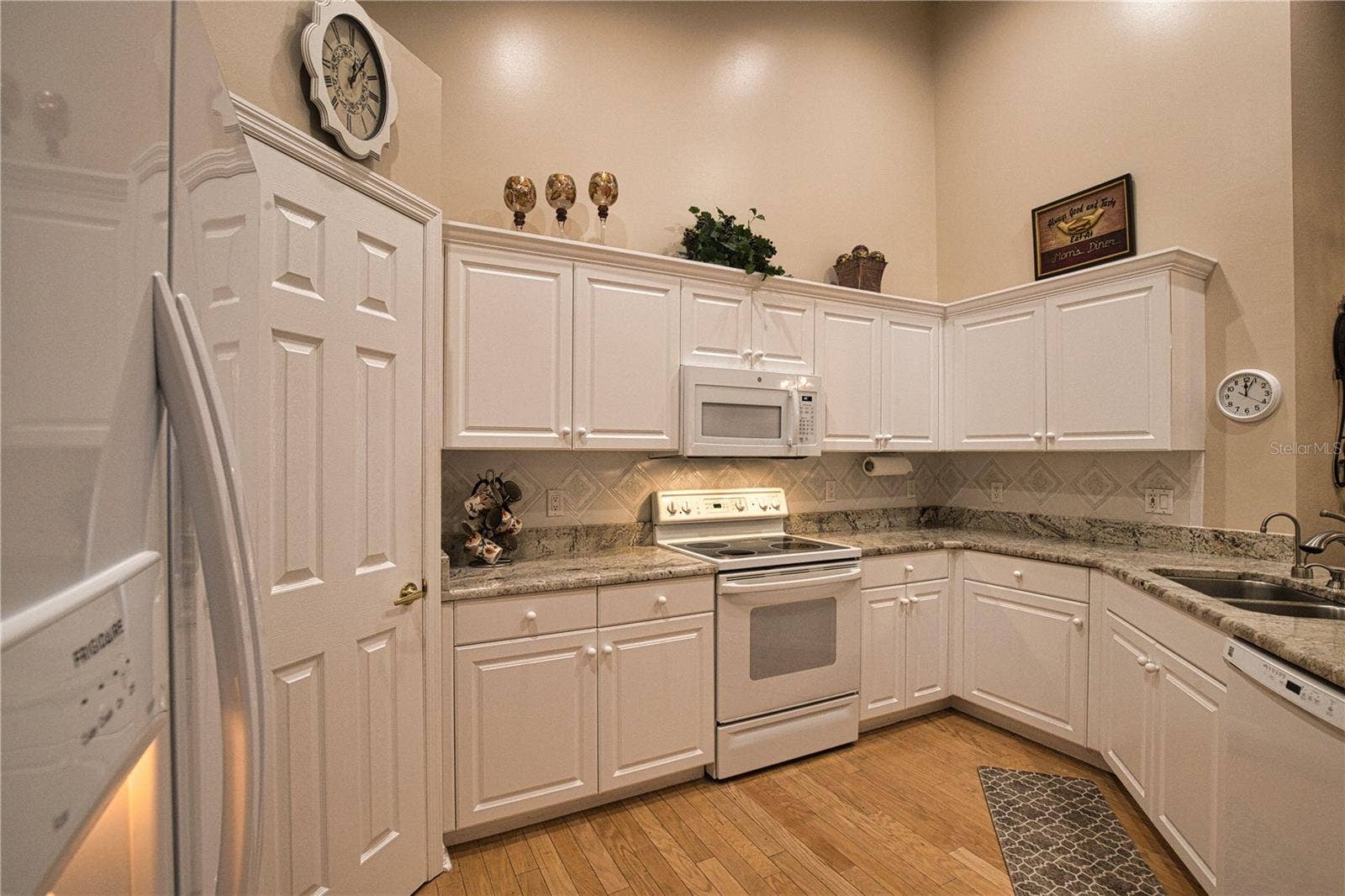 4258 FAIRWAY PLACE, North Port, FL 34287 Kitchen