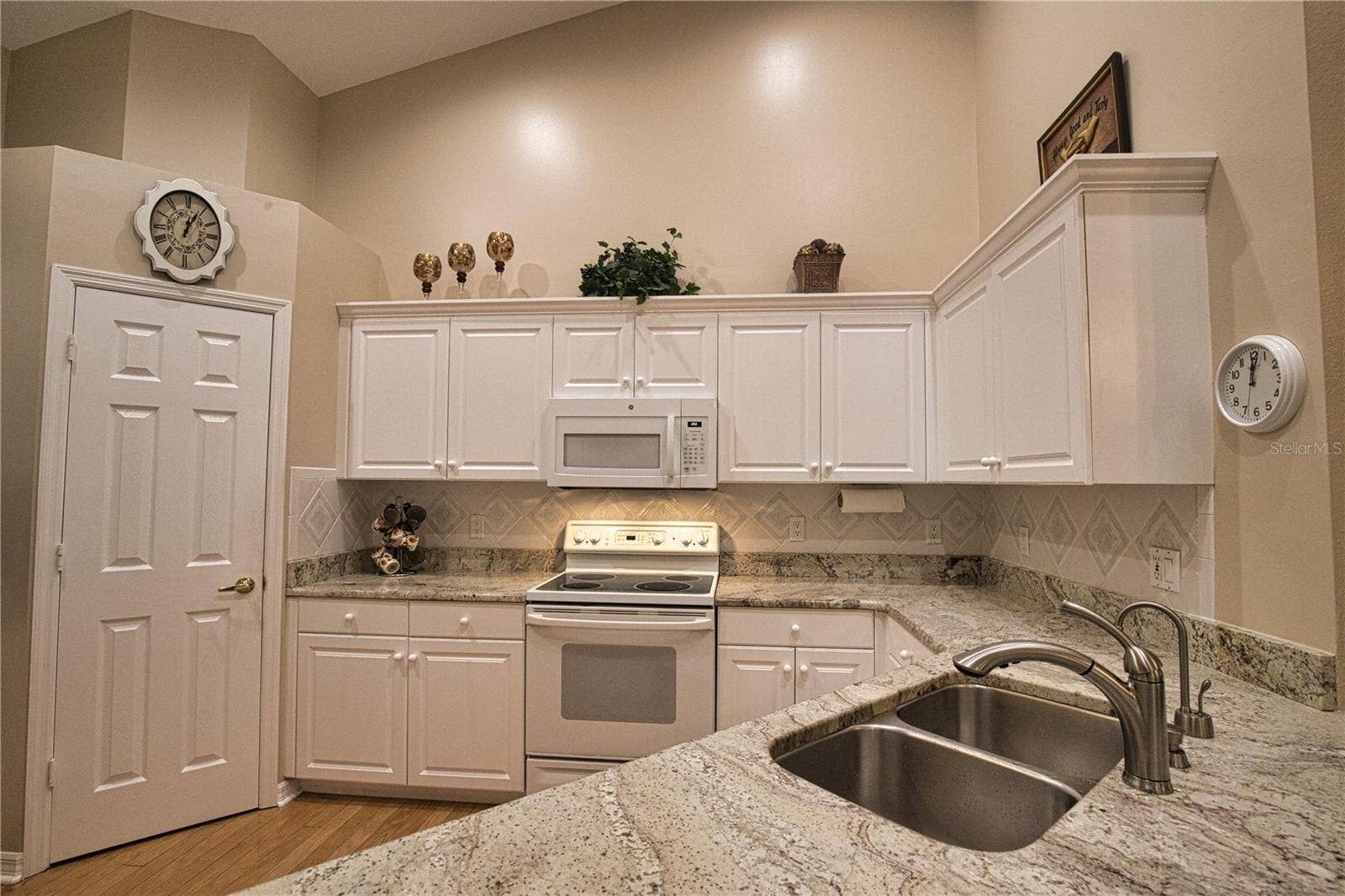 4258 FAIRWAY PLACE, North Port, FL 34287 Kitchen