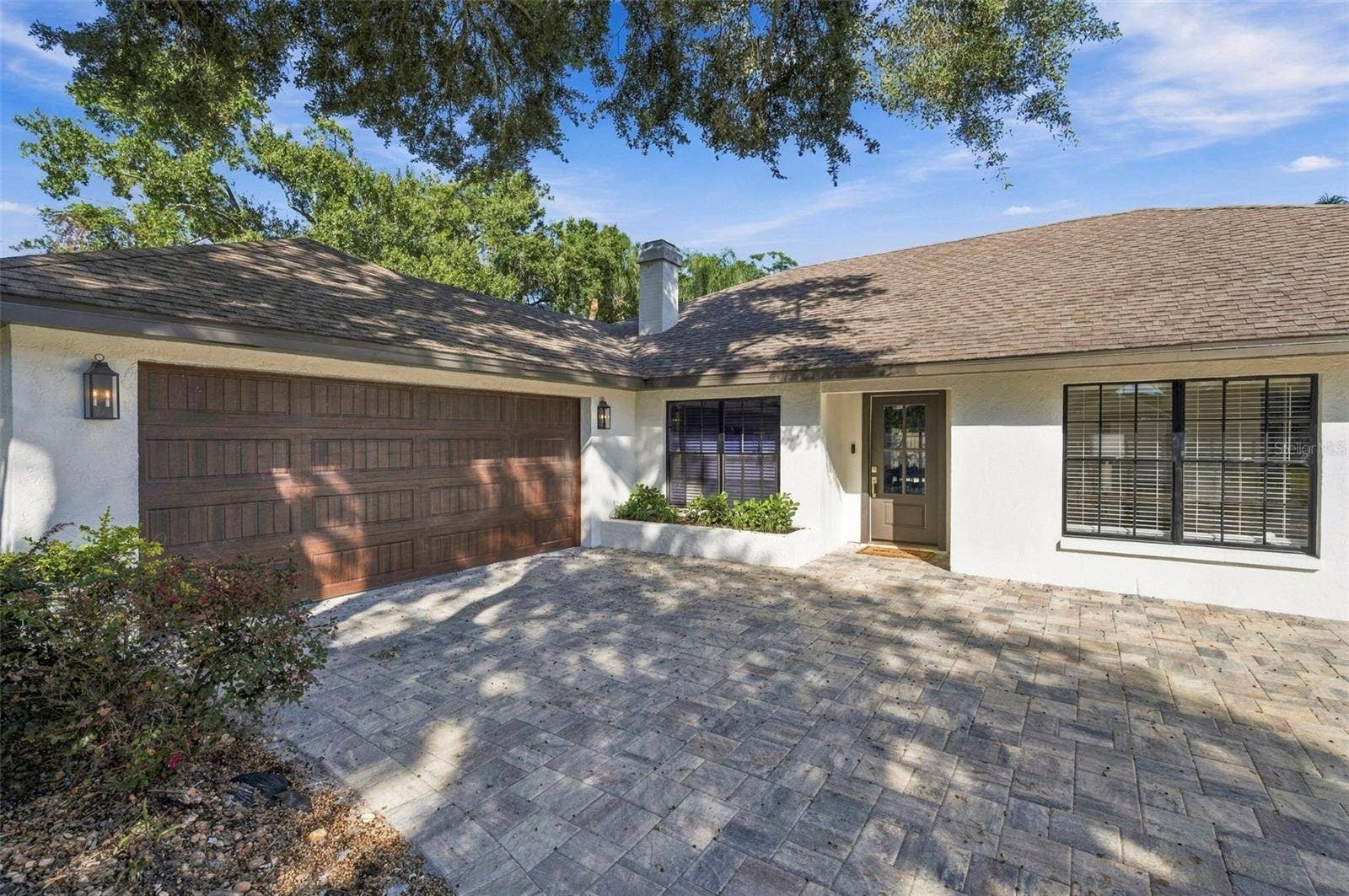 16611 ROUND OAK DRIVE, Tampa, FL 33618