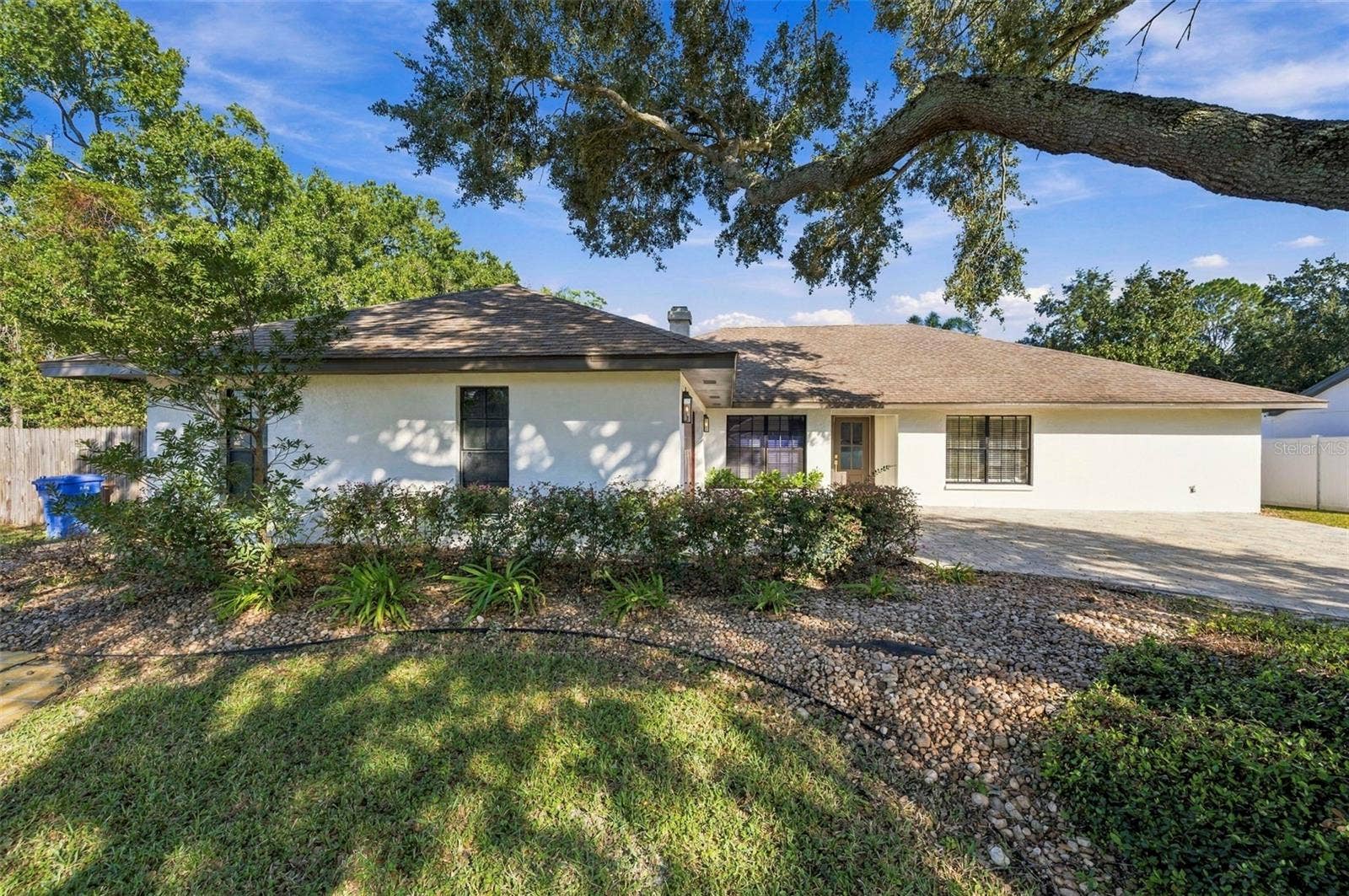 16611 ROUND OAK DRIVE, Tampa, FL 33618