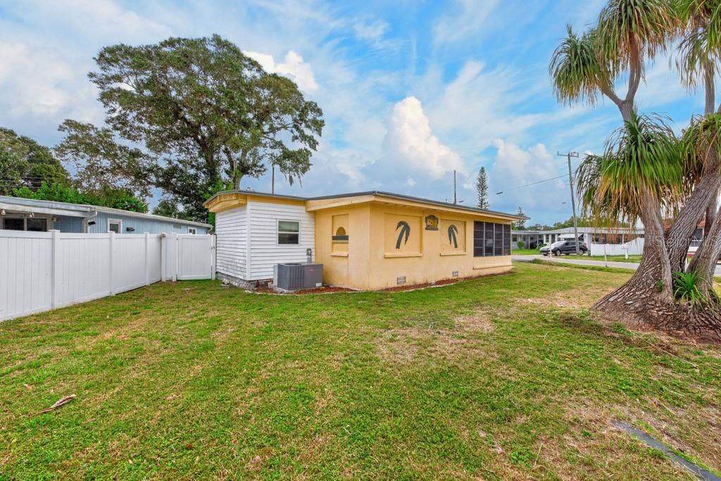 1744 HOYLE DRIVE, Holiday, FL 34691 1744 HOYLE DRIVE, Holiday, FL 34691