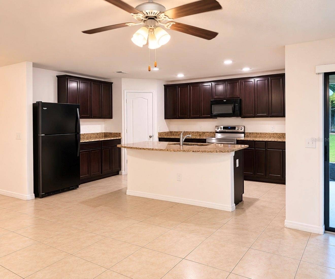 6924 REDBAY DRIVE, Brooksville, FL 34602 6924 REDBAY DRIVE, Brooksville, FL 34602