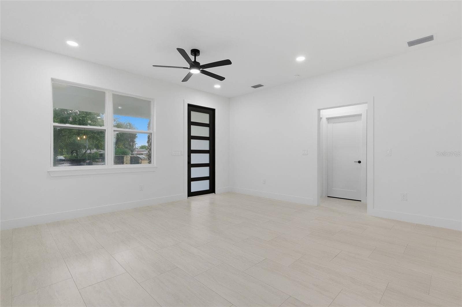 926 11TH AVENUE S, St Petersburg, FL 33705