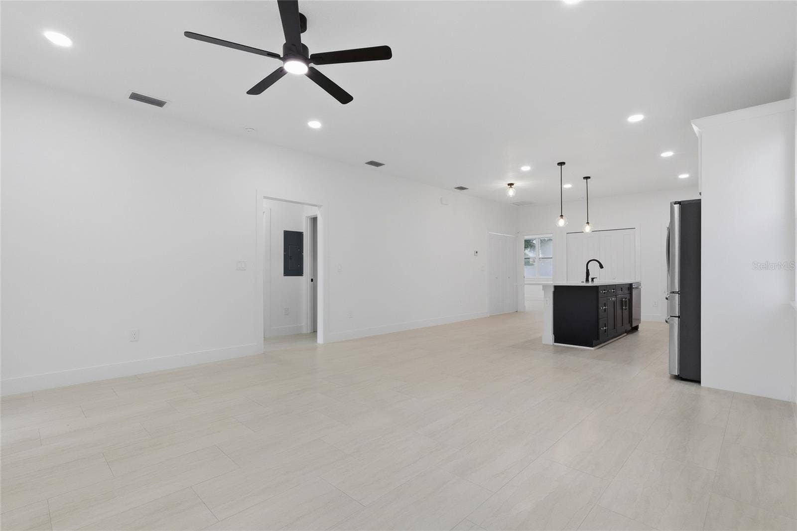 926 11TH AVENUE S, St Petersburg, FL 33705