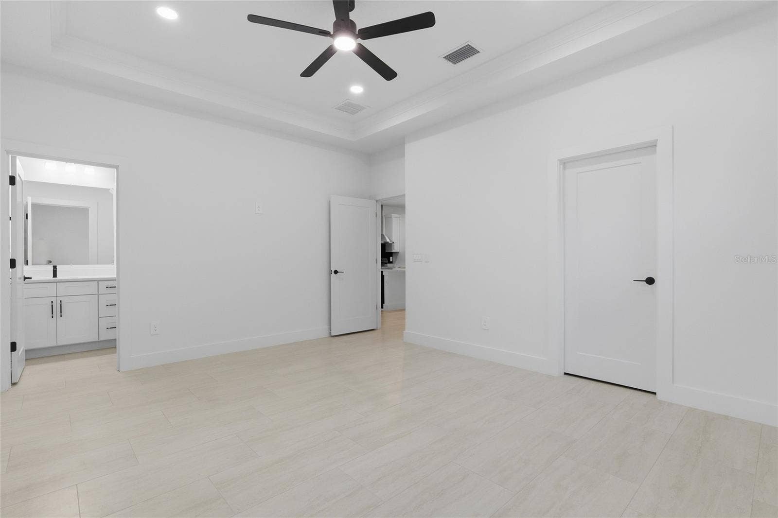 926 11TH AVENUE S, St Petersburg, FL 33705
