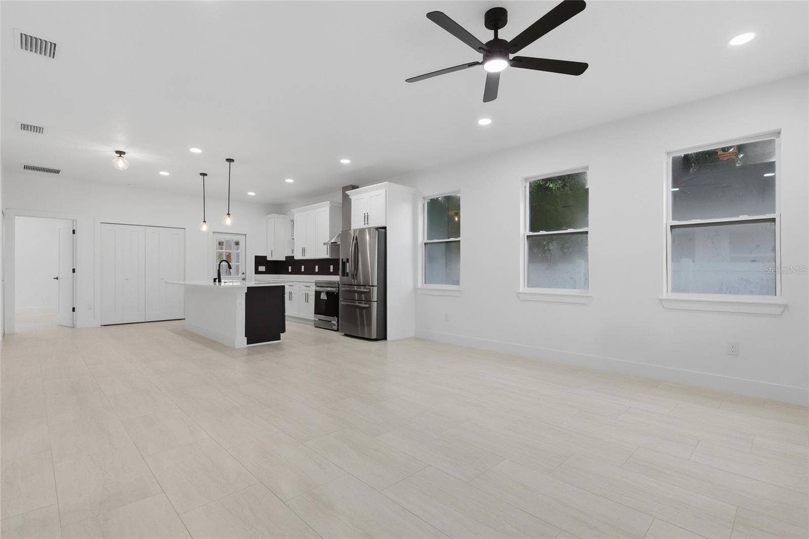 926 11TH AVENUE S, St Petersburg, FL 33705