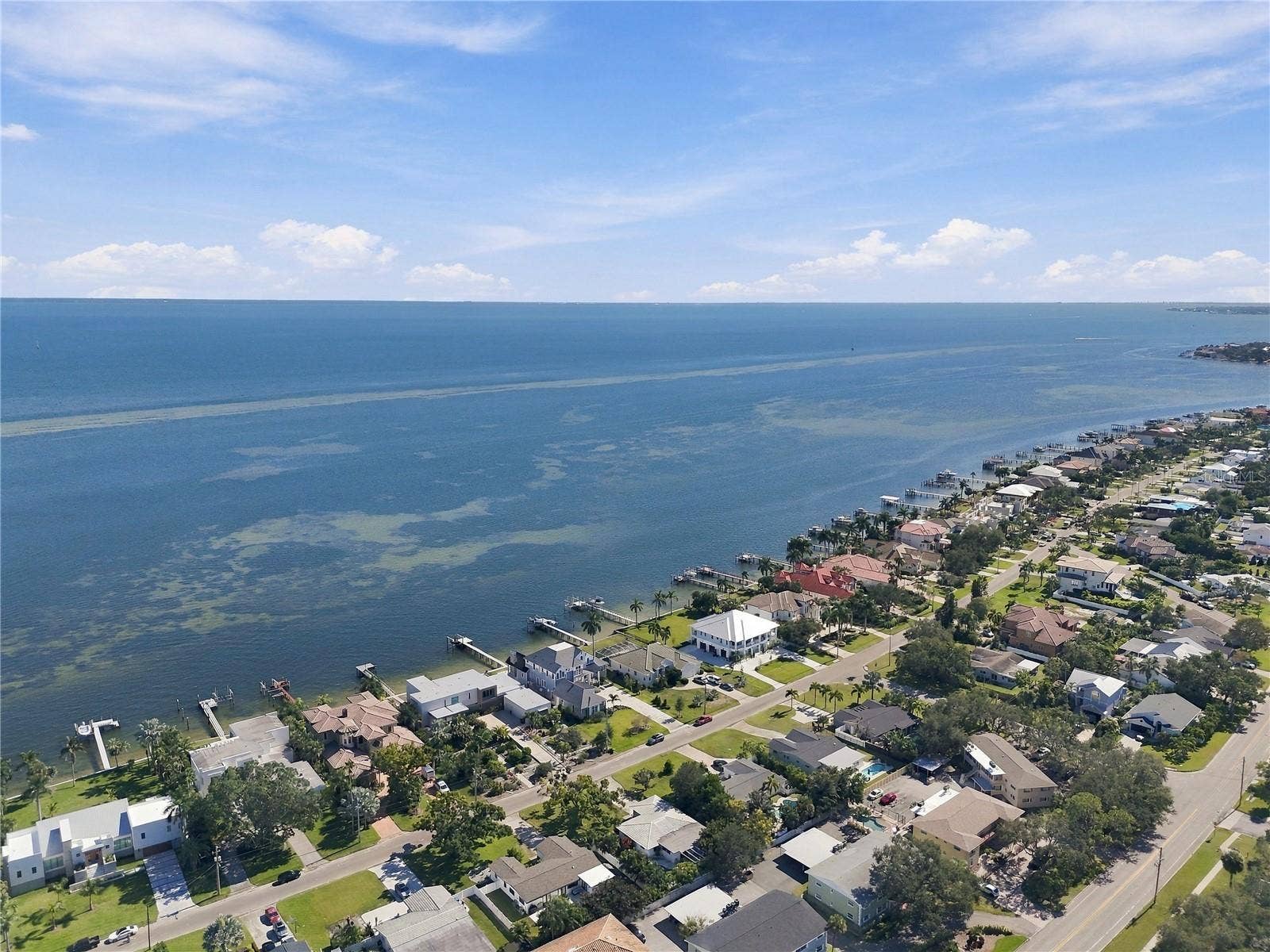 4600 BAYSHORE BOULEVARD NE, St Petersburg, FL 33703 4600 BAYSHORE BOULEVARD NE, St Petersburg, FL 33703