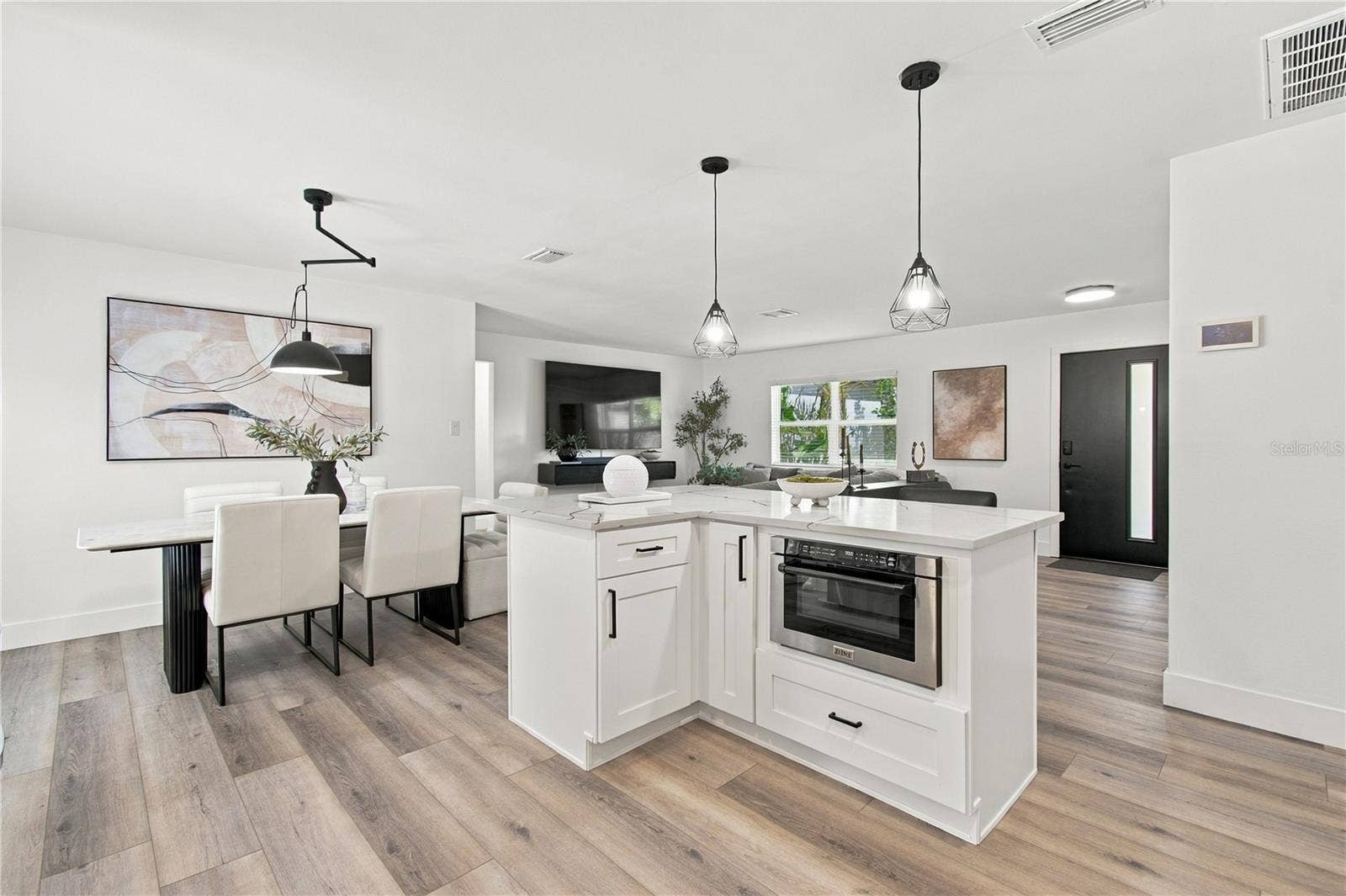 4600 BAYSHORE BOULEVARD NE, St Petersburg, FL 33703 4600 BAYSHORE BOULEVARD NE, St Petersburg, FL 33703