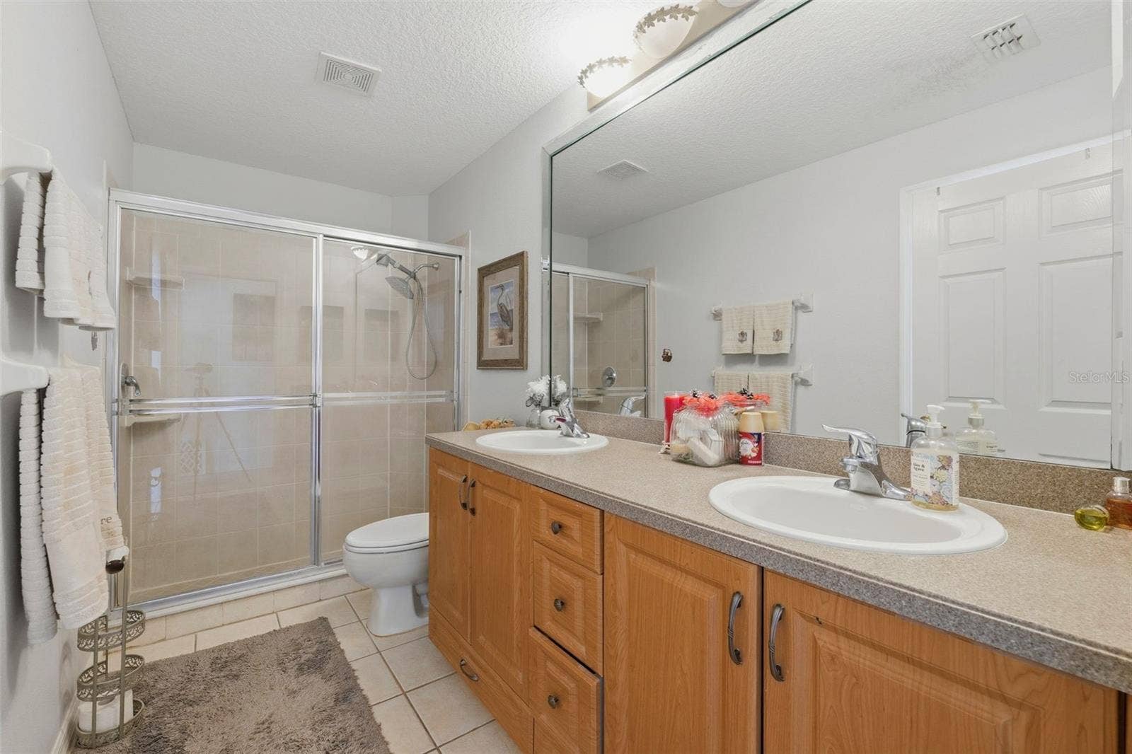 Shared Guest Bath