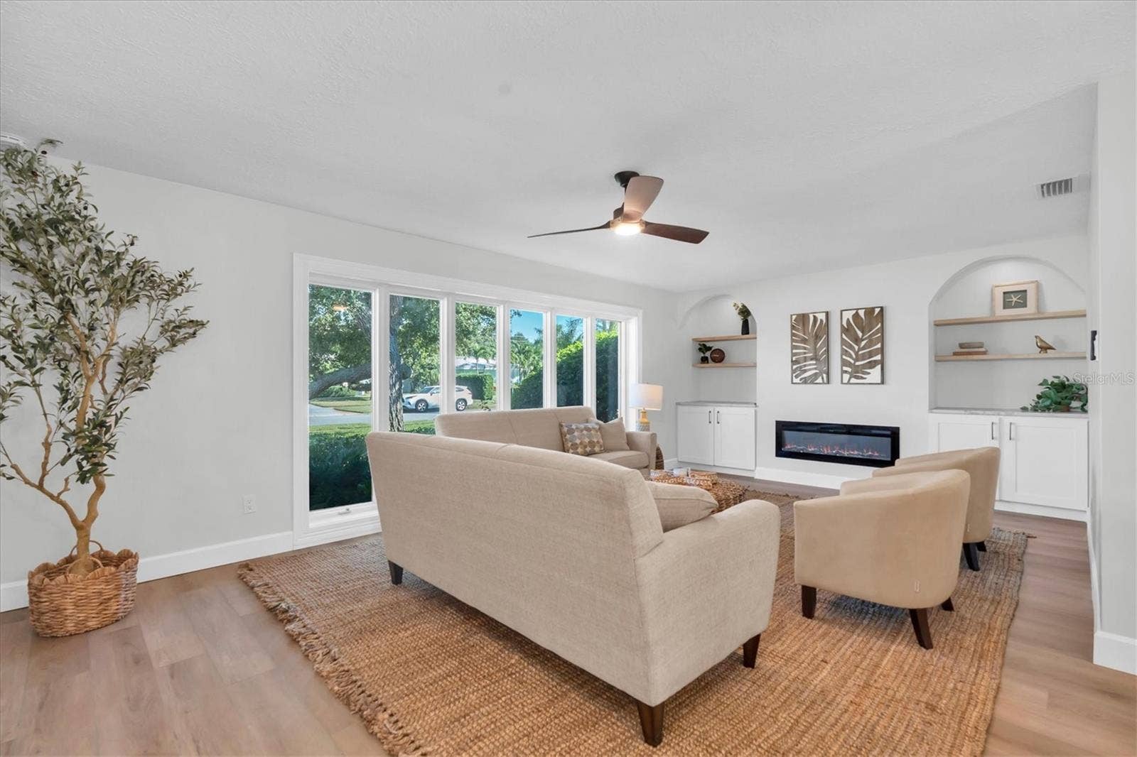 10248 IMPERIAL POINT DRIVE E, Largo, FL 33774 10248 IMPERIAL POINT DRIVE E, Largo, FL 33774
