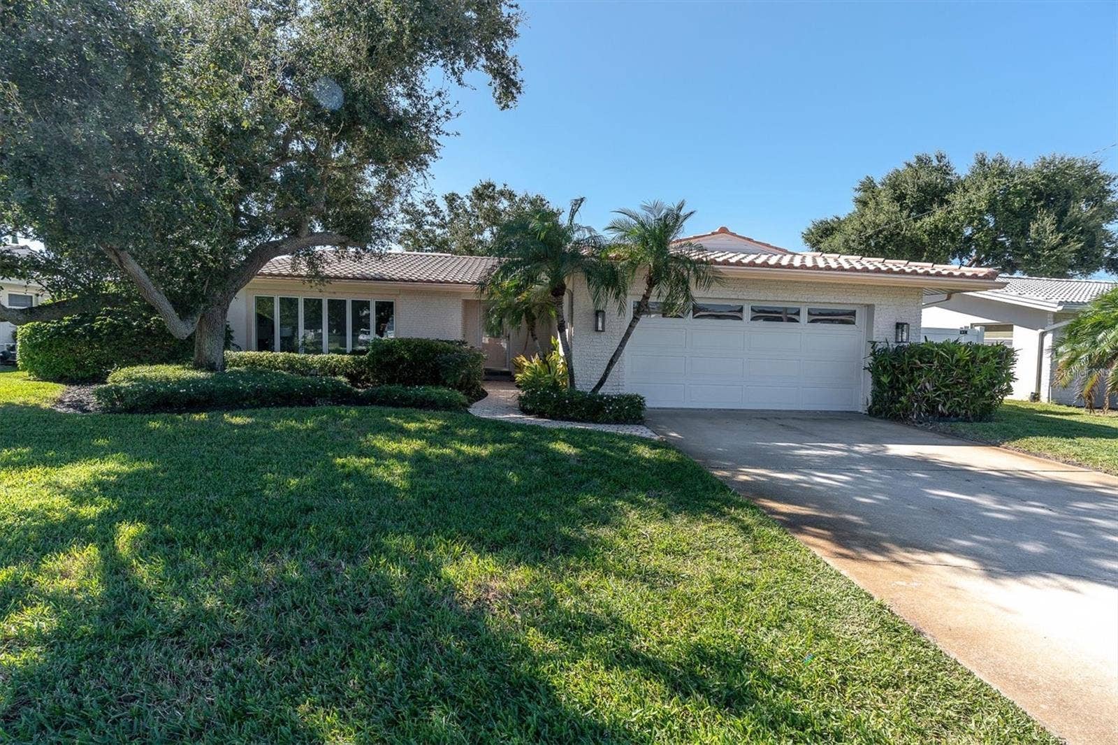 10248 IMPERIAL POINT DRIVE E, Largo, FL 33774 10248 IMPERIAL POINT DRIVE E, Largo, FL 33774