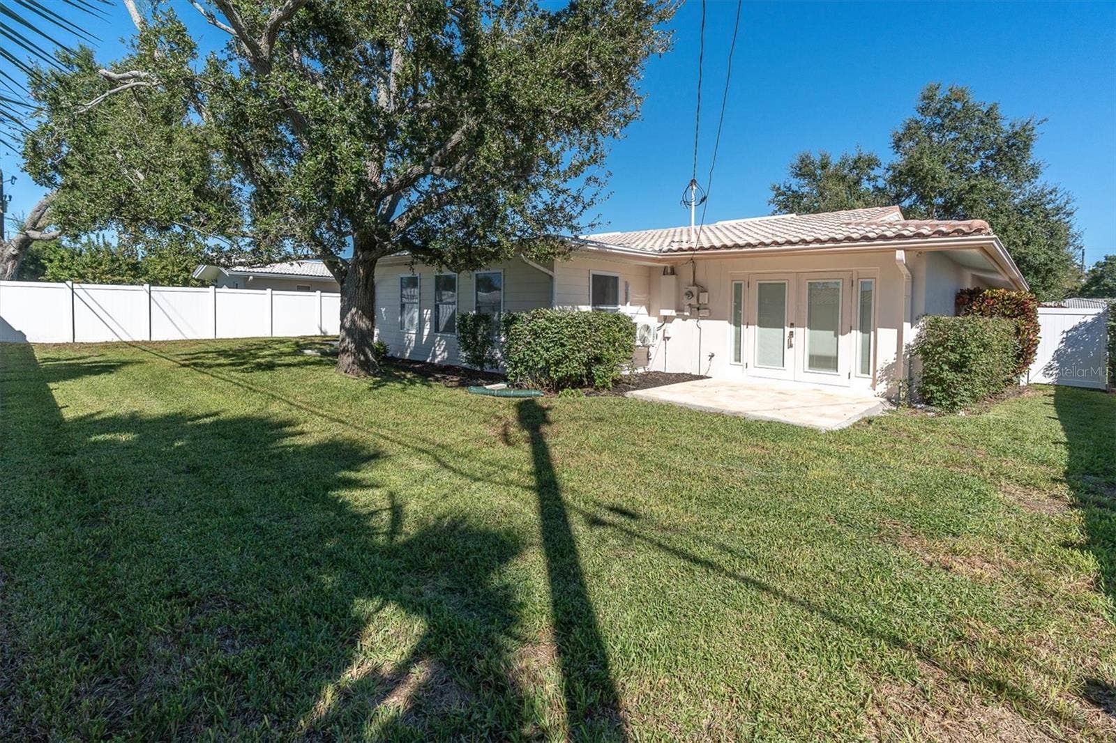 10248 IMPERIAL POINT DRIVE E, Largo, FL 33774 10248 IMPERIAL POINT DRIVE E, Largo, FL 33774
