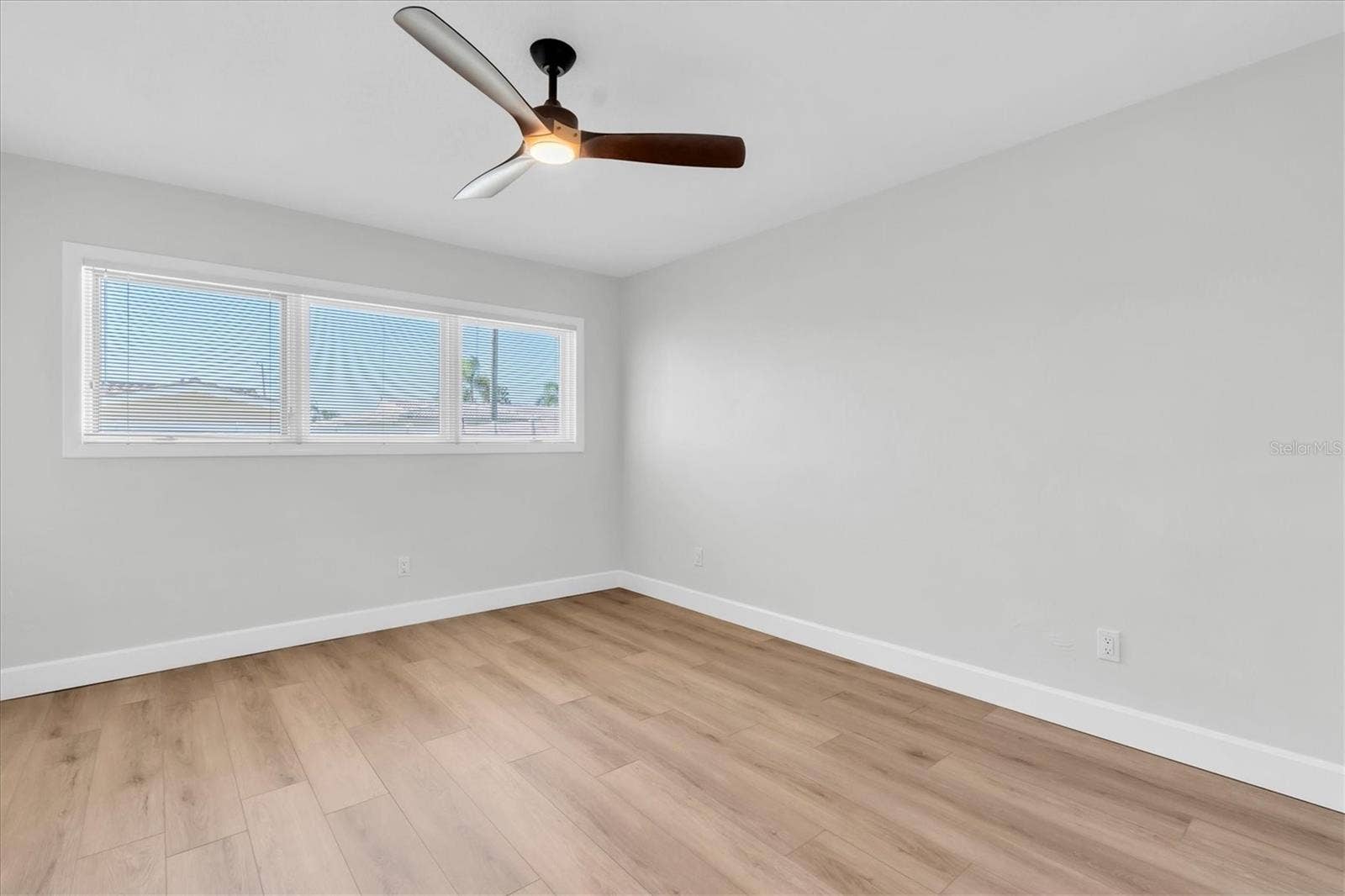 10248 IMPERIAL POINT DRIVE E, Largo, FL 33774 10248 IMPERIAL POINT DRIVE E, Largo, FL 33774