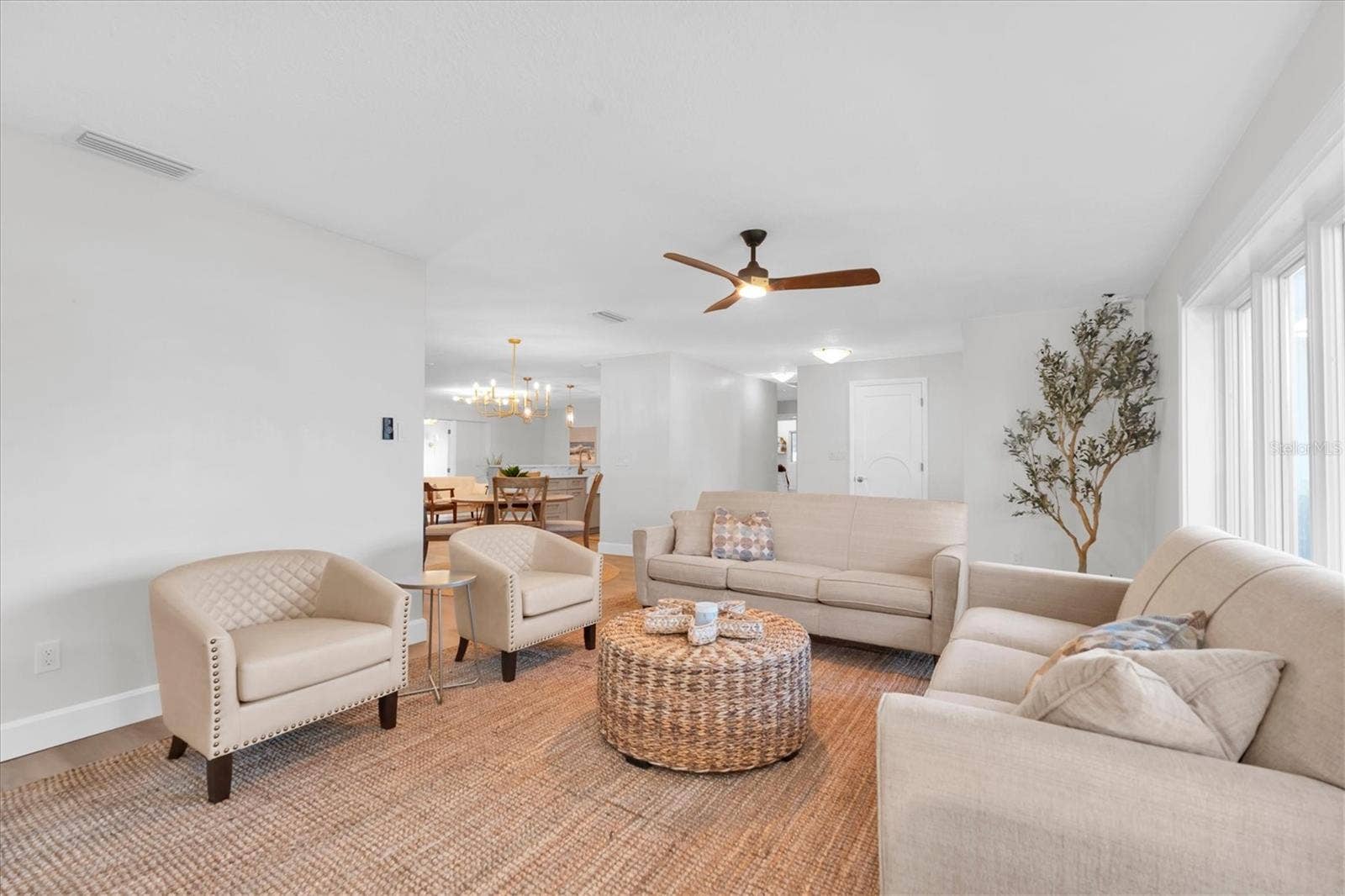 10248 IMPERIAL POINT DRIVE E, Largo, FL 33774 10248 IMPERIAL POINT DRIVE E, Largo, FL 33774