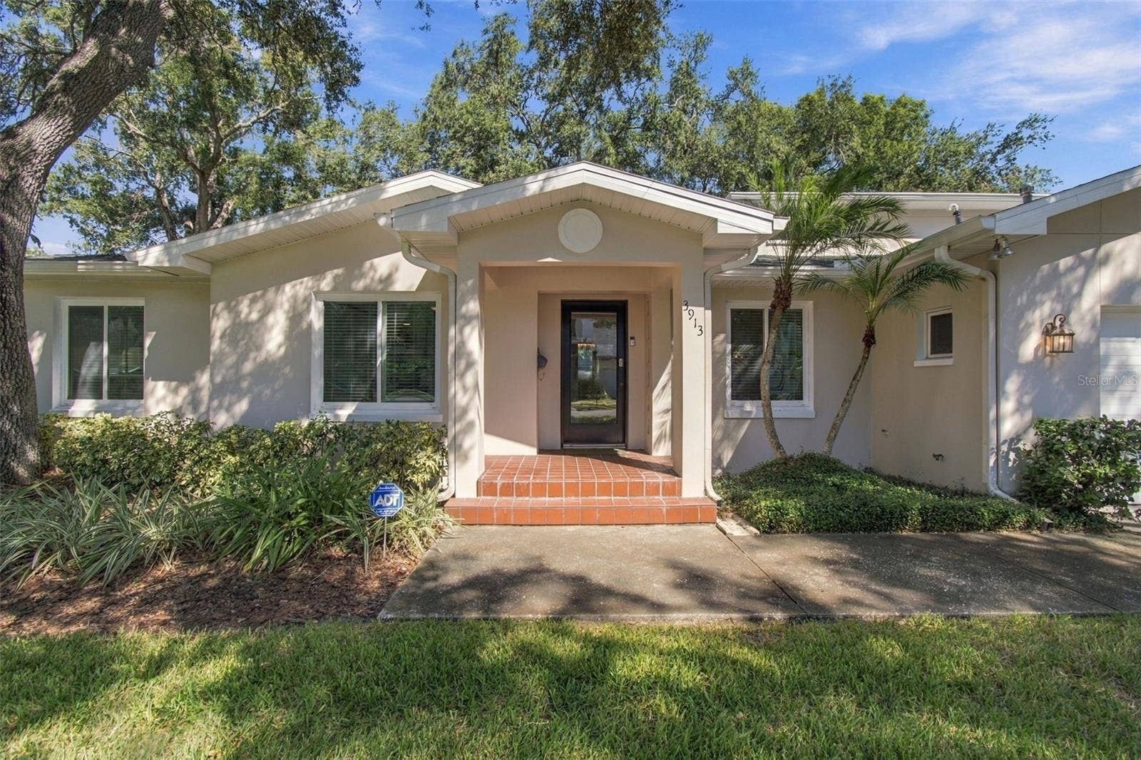 3913 W BARCELONA STREET, Tampa, FL 33629