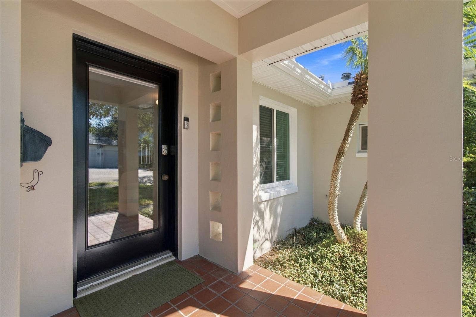 3913 W BARCELONA STREET, Tampa, FL 33629