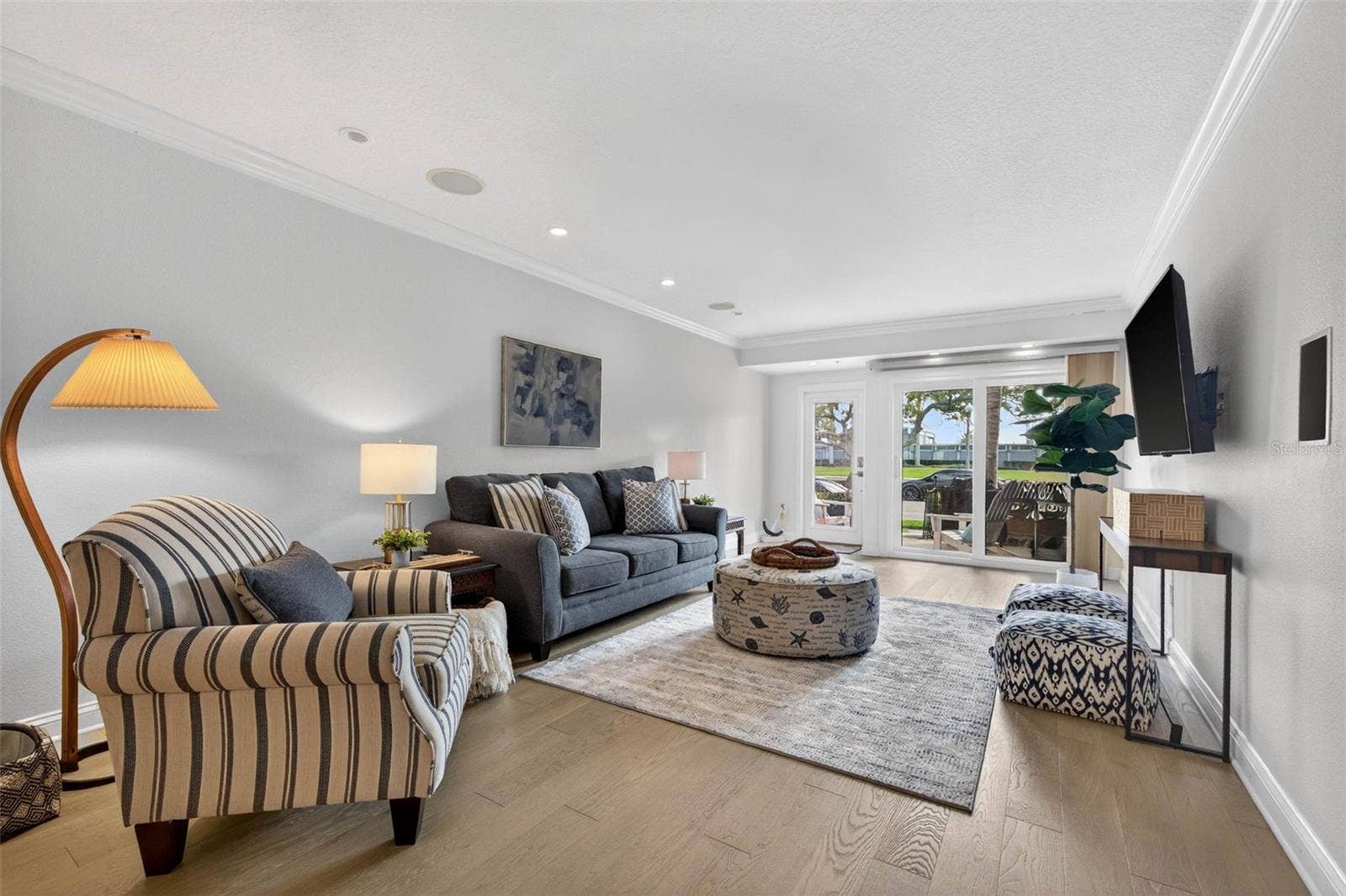 922 N SHORE DRIVE NE, St Petersburg, FL 33701 922 N SHORE DRIVE NE, St Petersburg, FL 33701