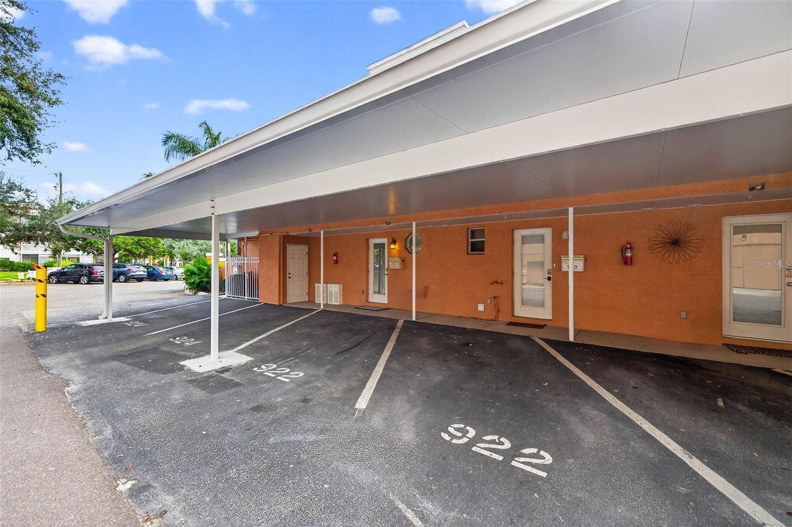 922 N SHORE DRIVE NE, St Petersburg, FL 33701 922 N SHORE DRIVE NE, St Petersburg, FL 33701