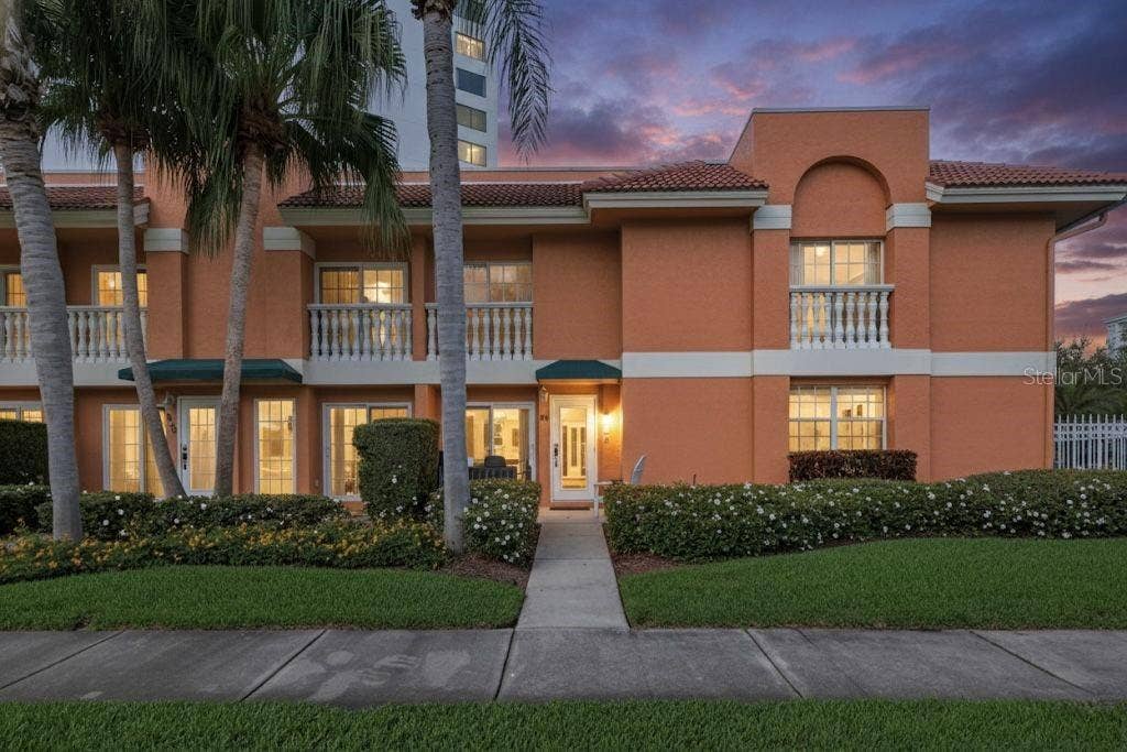 922 N SHORE DRIVE NE, St Petersburg, FL 33701 922 N SHORE DRIVE NE, St Petersburg, FL 33701