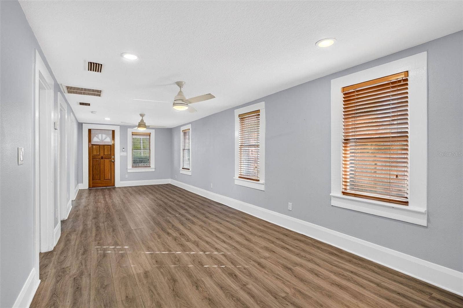 224 W JEAN STREET, Tampa, FL 33604 224 W JEAN STREET, Tampa, FL 33604