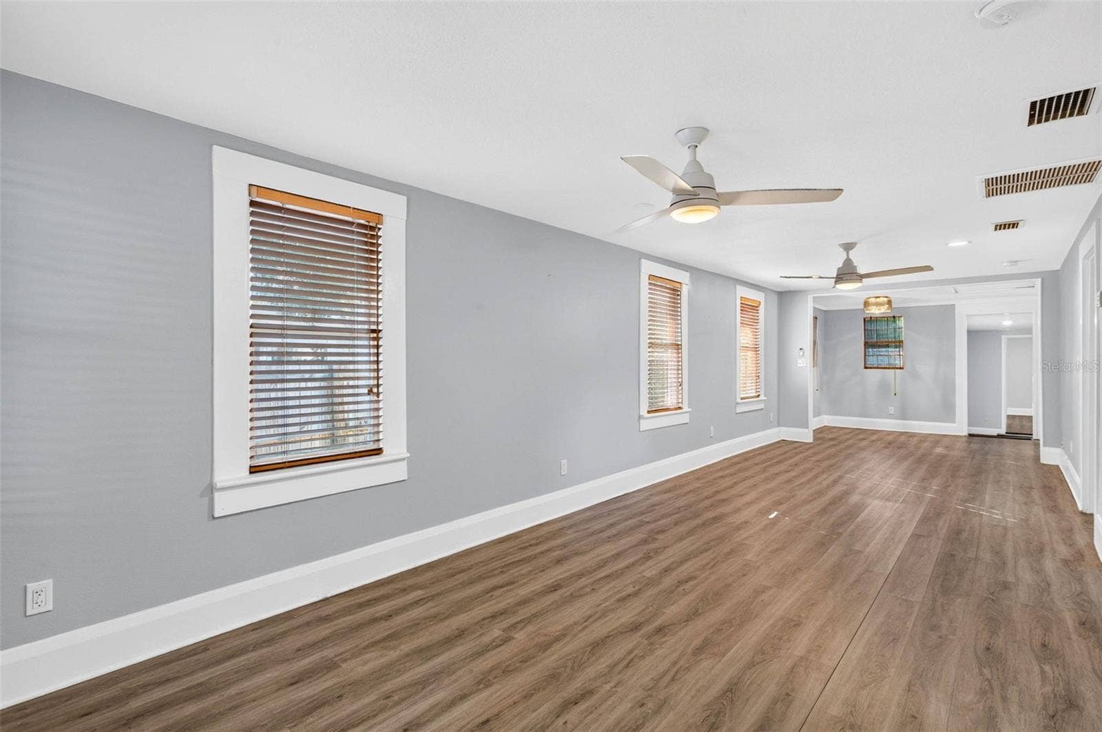 224 W JEAN STREET, Tampa, FL 33604 Open living room/dining room combo