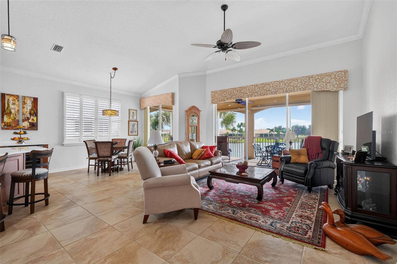 1360 EMERALD DUNES DRIVE, Sun City Center, FL 33573 Living room