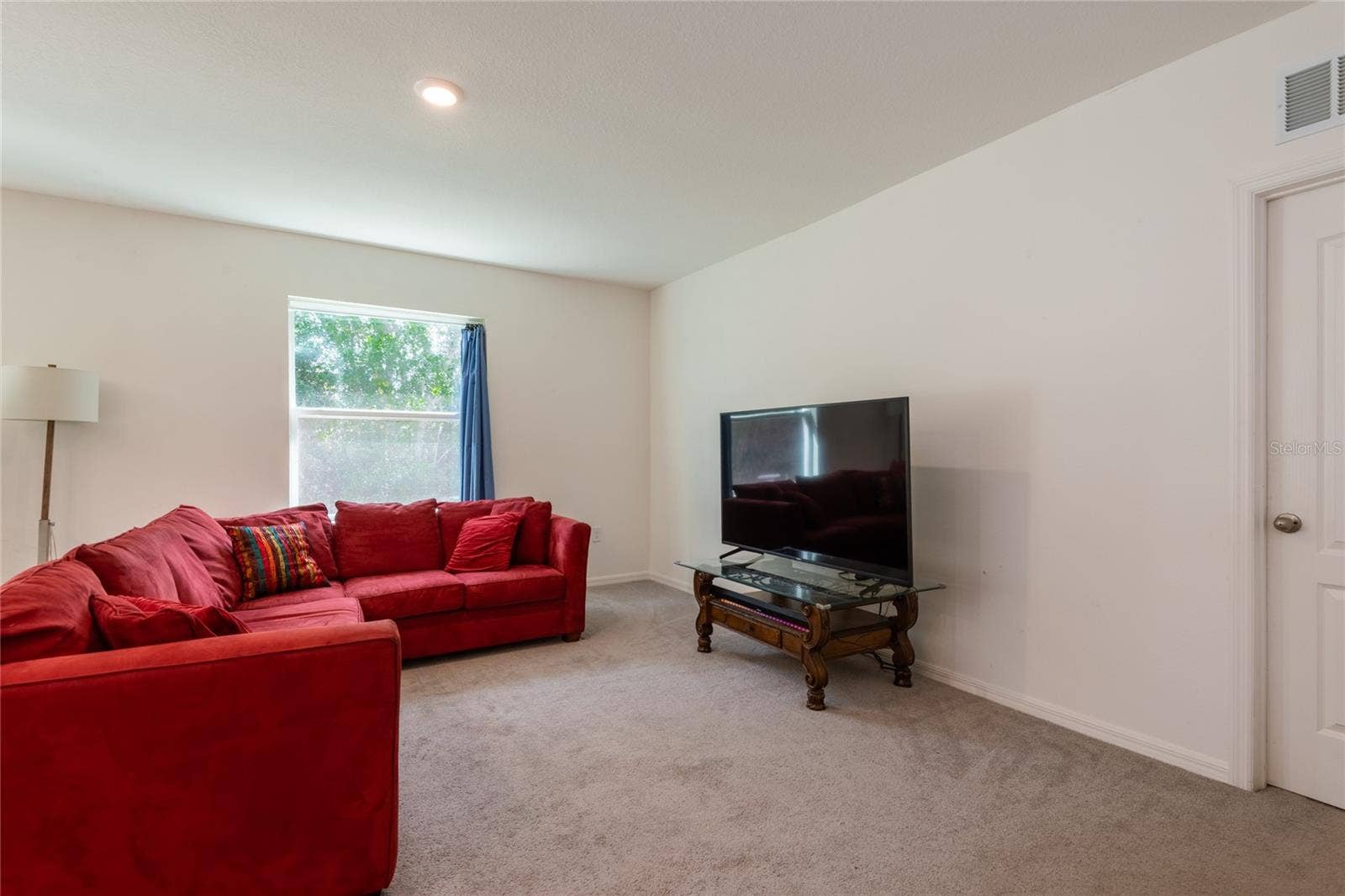 13459 BANYAN ROAD, Spring Hill, FL 34609 Spacious living room! Fits a large sectional!