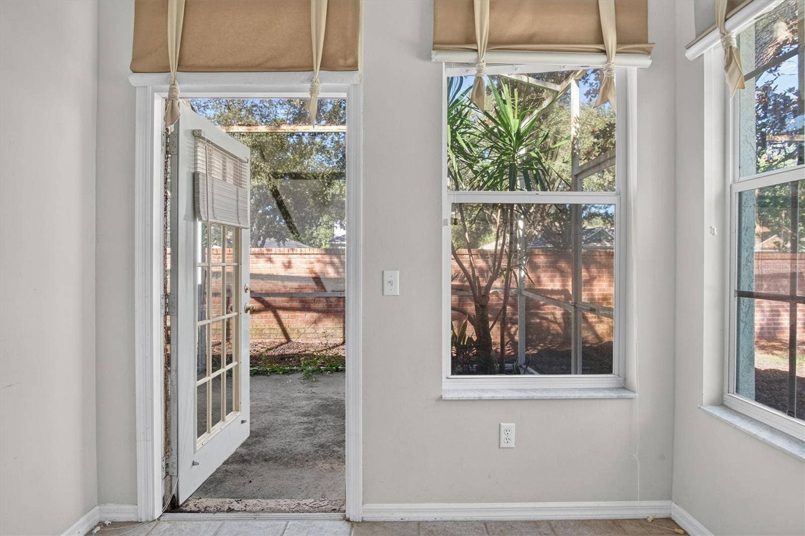19122 DOVES LANDING DRIVE, Tampa, FL 33647 19122 DOVES LANDING DRIVE, Tampa, FL 33647
