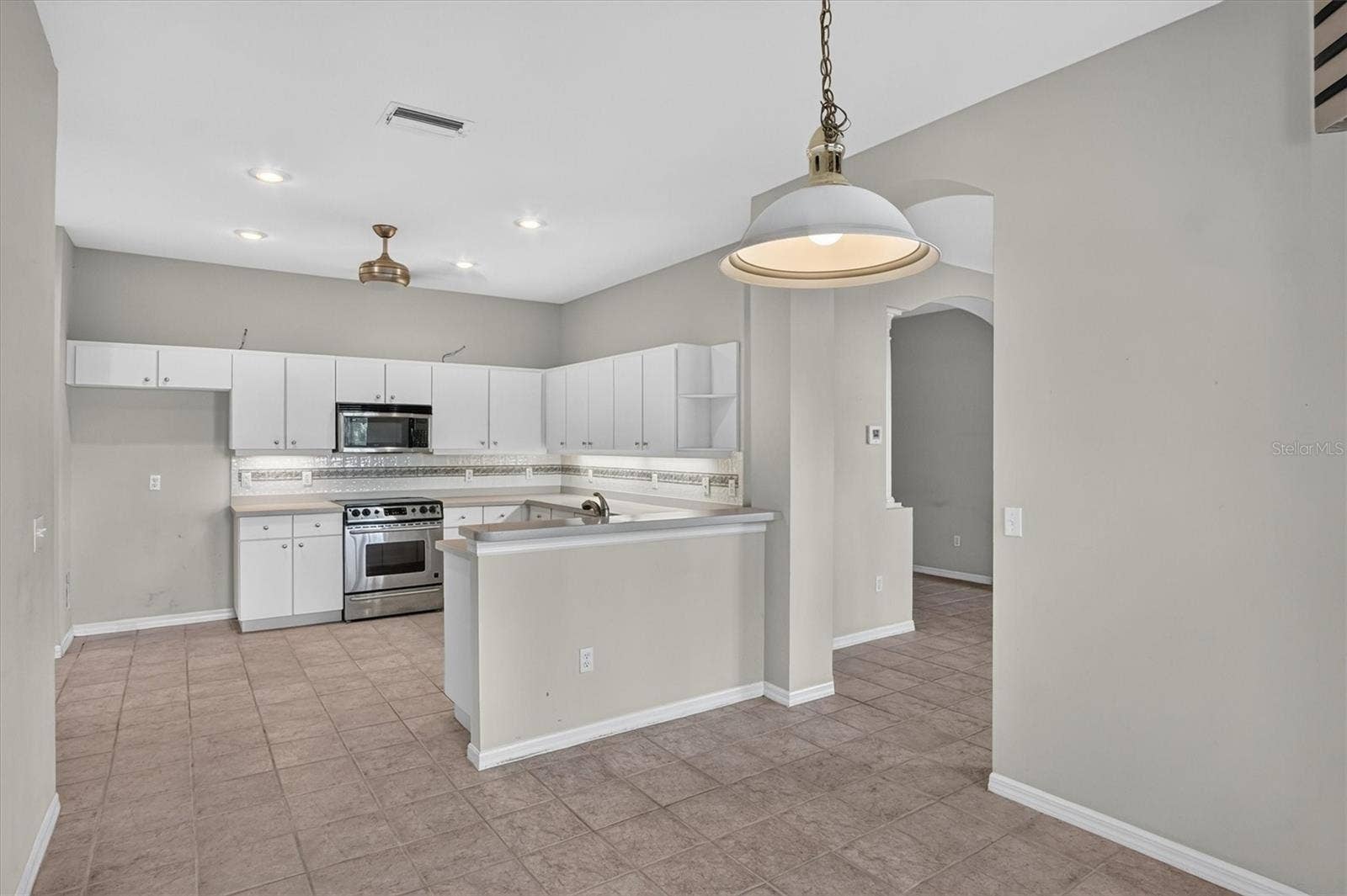 19122 DOVES LANDING DRIVE, Tampa, FL 33647 19122 DOVES LANDING DRIVE, Tampa, FL 33647
