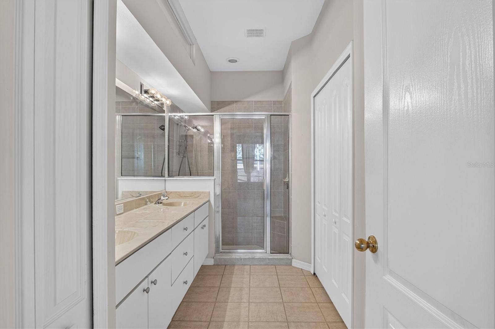19122 DOVES LANDING DRIVE, Tampa, FL 33647 19122 DOVES LANDING DRIVE, Tampa, FL 33647