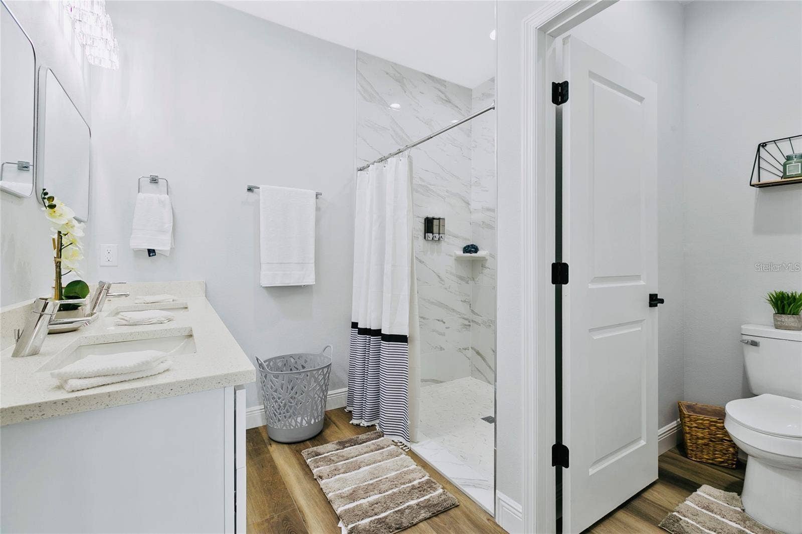 This picture is the model home.