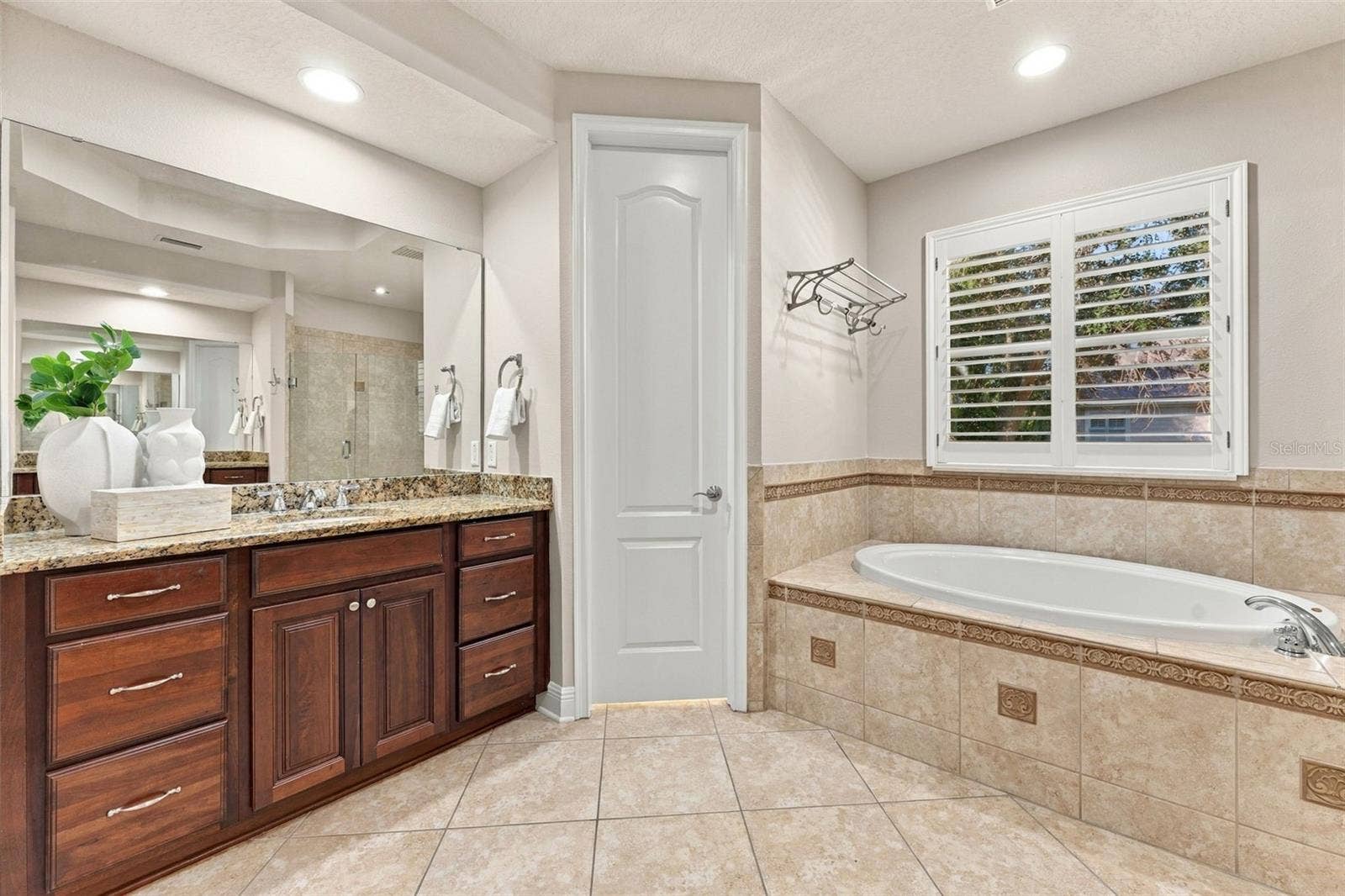 3215 OAK GREEN WAY, Tampa, FL 33611