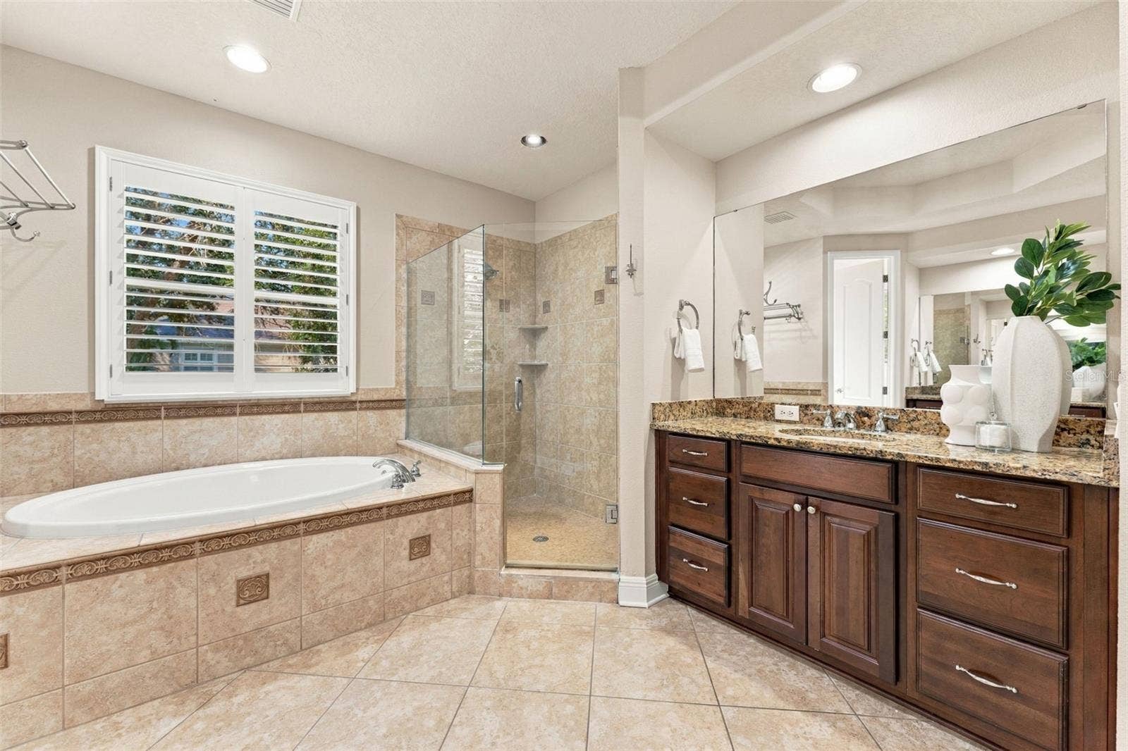 3215 OAK GREEN WAY, Tampa, FL 33611