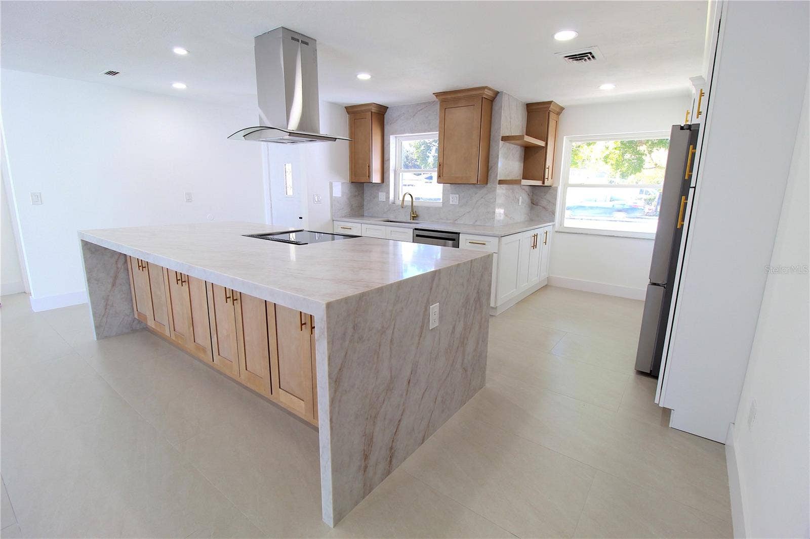 30205 69TH STREET N, Clearwater, FL 33761 30205 69TH STREET N, Clearwater, FL 33761