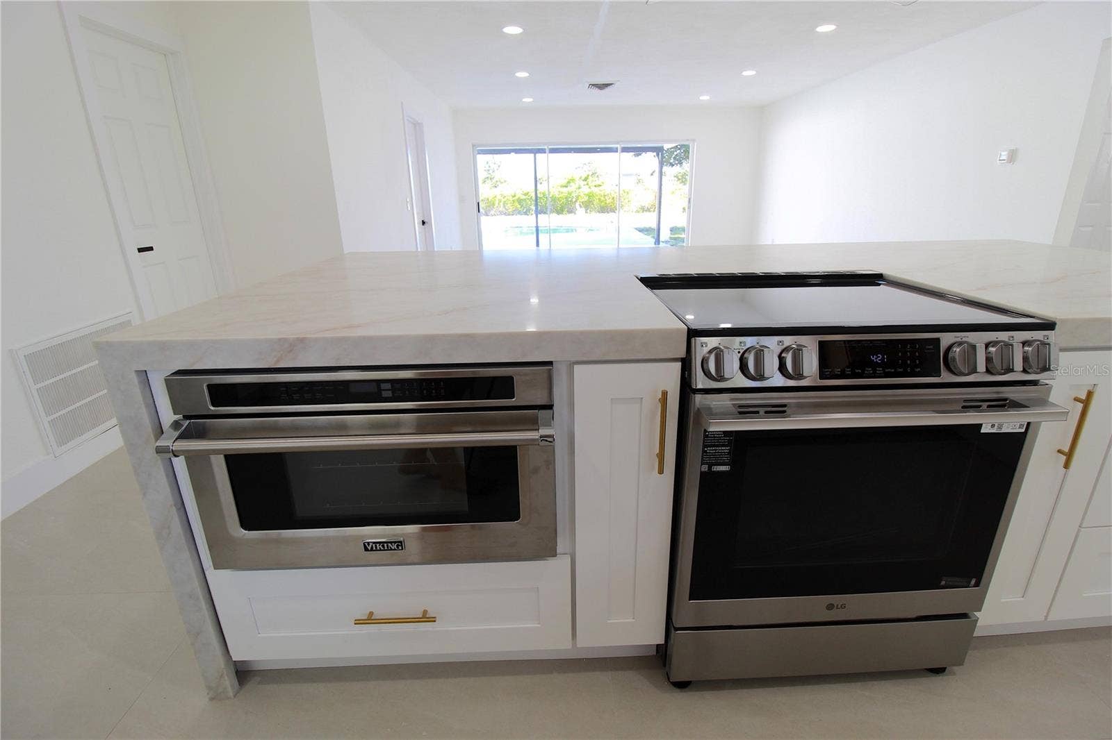 30205 69TH STREET N, Clearwater, FL 33761 30205 69TH STREET N, Clearwater, FL 33761