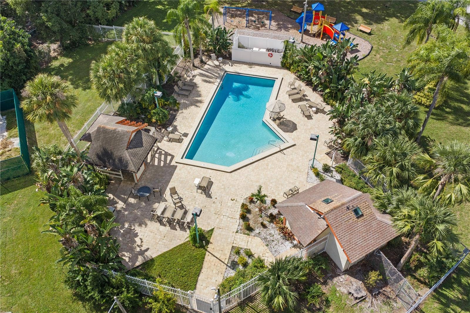 3937 LAKE SHORE DRIVE, Palm Harbor, FL 34684 community features
