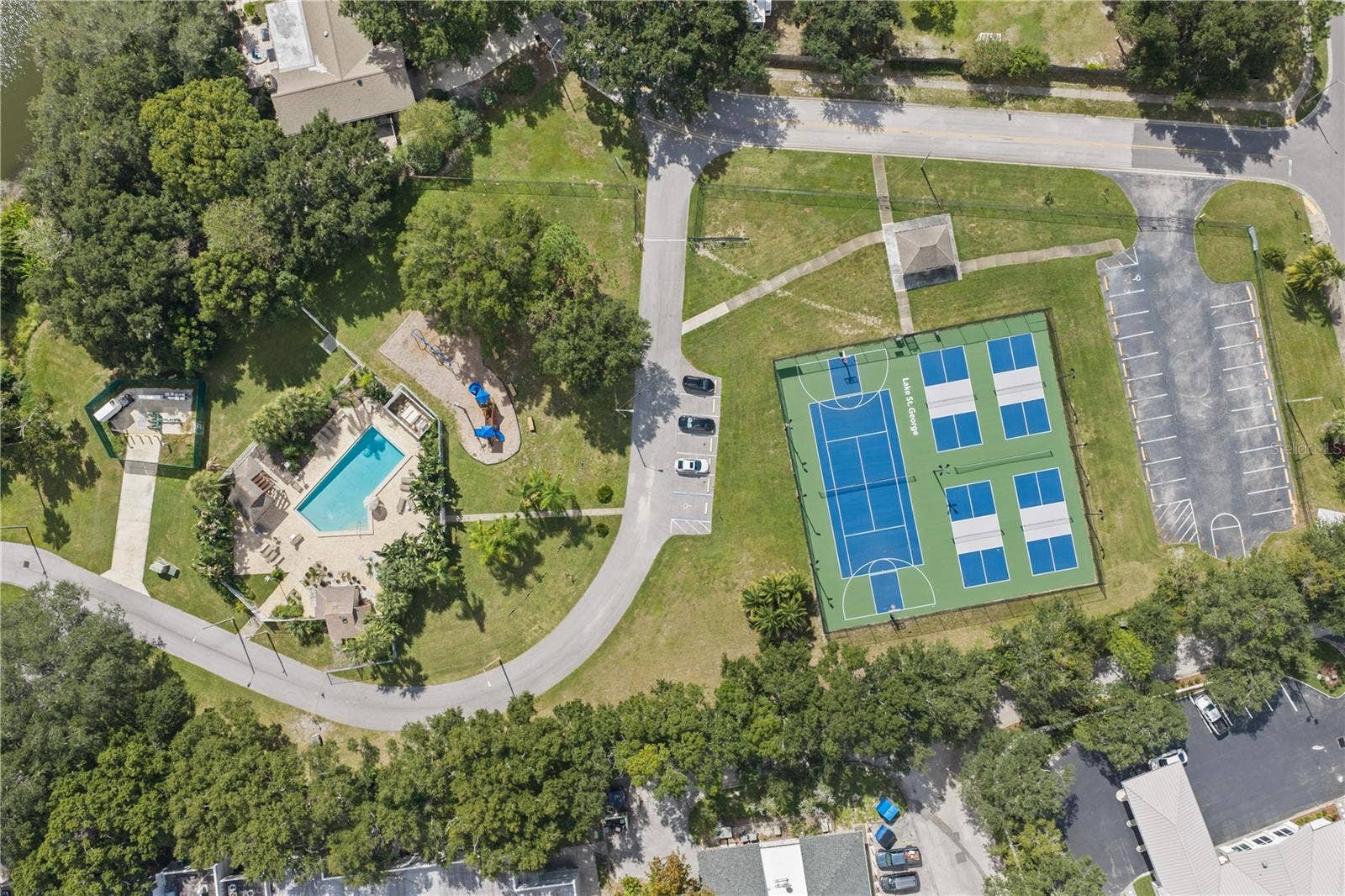 3937 LAKE SHORE DRIVE, Palm Harbor, FL 34684 community features